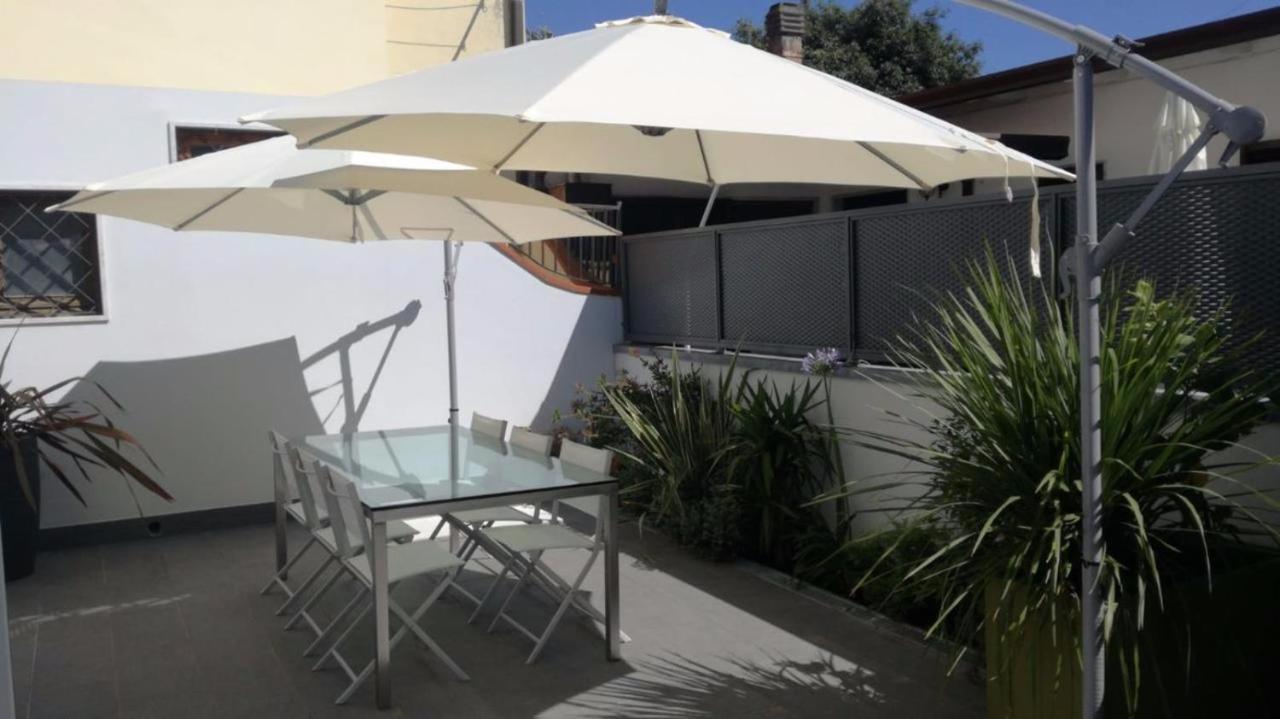 150 Latomare Marina Di Carrara Exterior foto